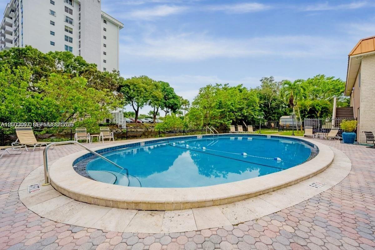 124 Ne 19th Court 114b Property Photo 20