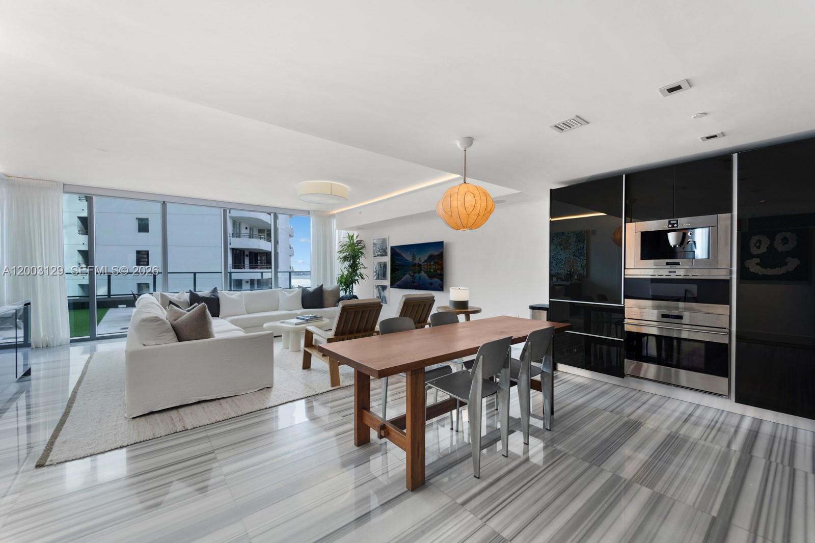 1451 Brickell Avenue 903 Property Photo 8