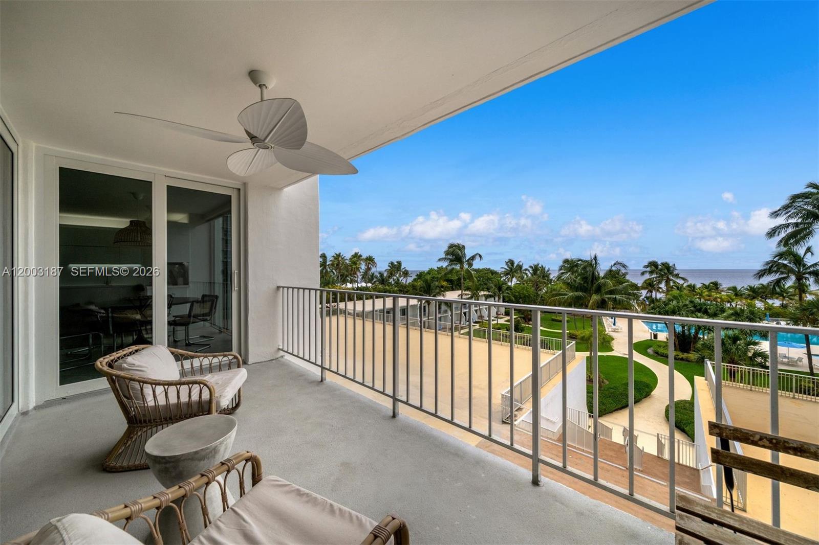 881 Ocean Drive 3e Property Photo 3