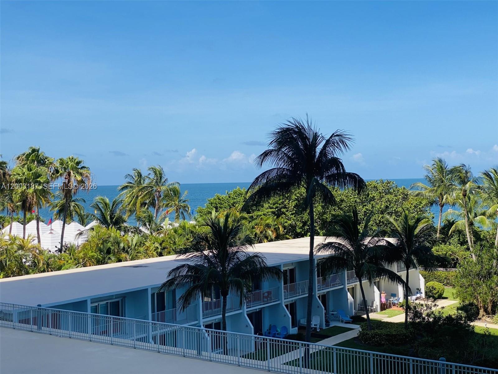 881 Ocean Drive 3e Property Photo 6