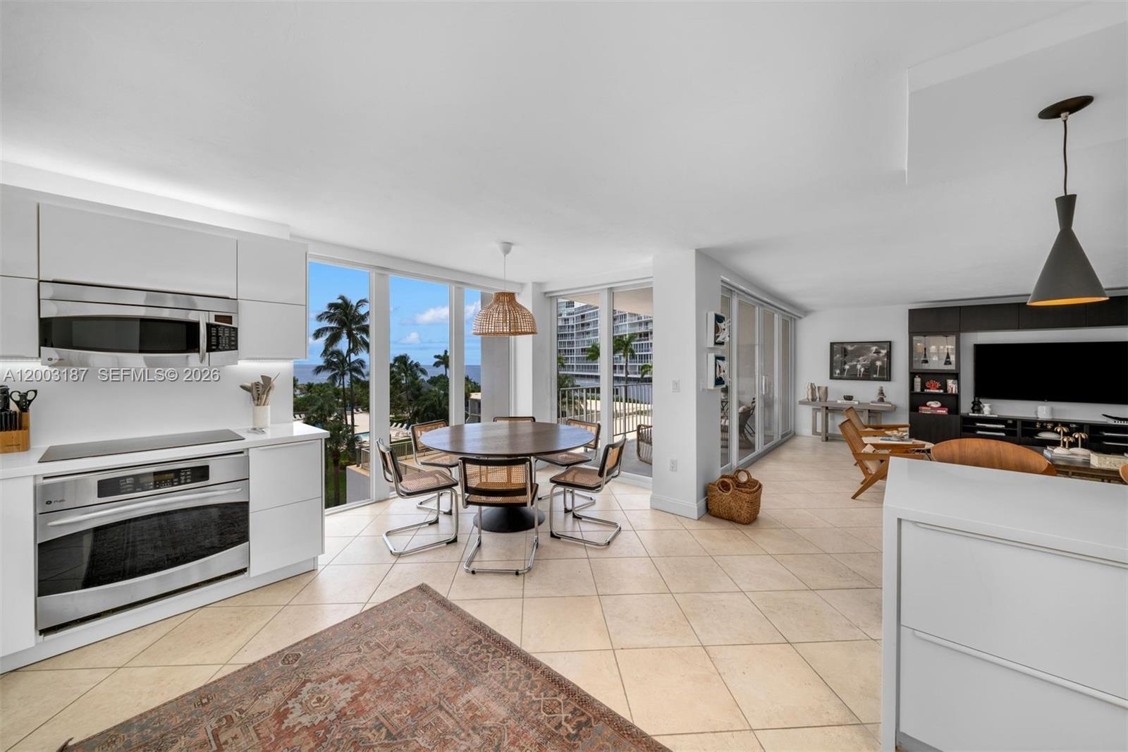 881 Ocean Drive 3e Property Photo 15