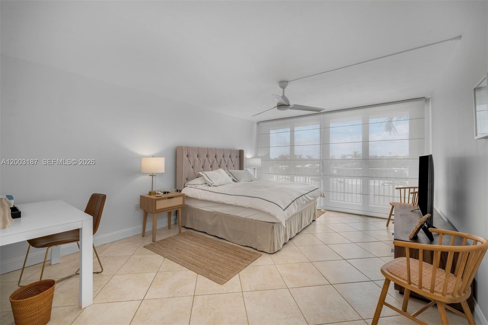881 Ocean Drive 3e Property Photo 18