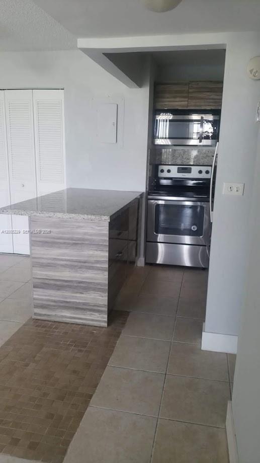 8840 Fontainebleau Boulevard 402 Property Photo 3