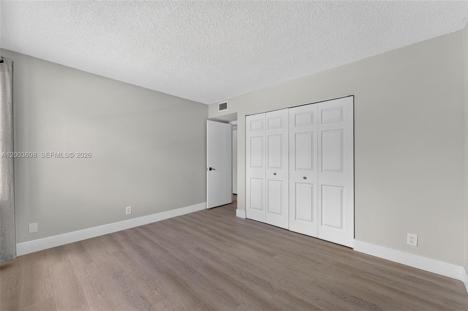 401 Golden Isles Drive 303 Property Photo 10