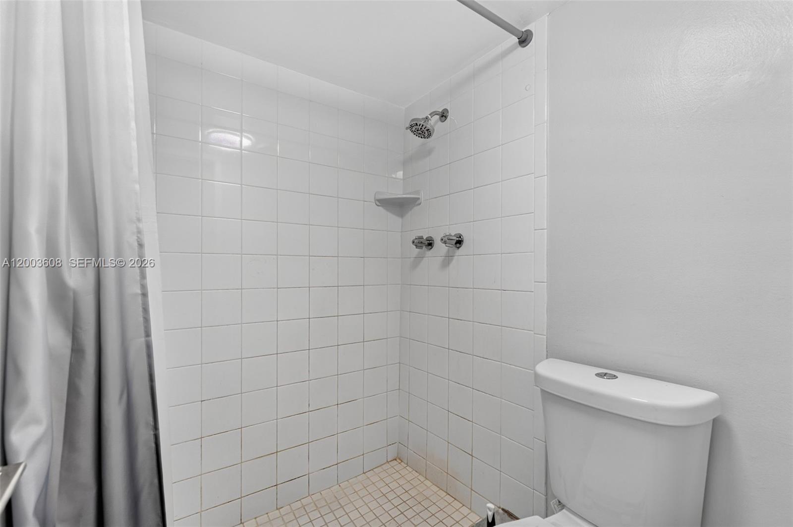 401 Golden Isles Drive 303 Property Photo 15