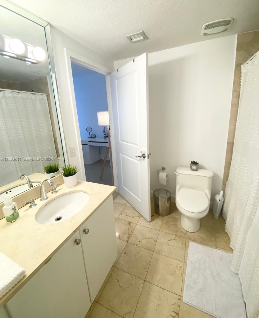 170 Se 14th Street 1504 Property Photo 6