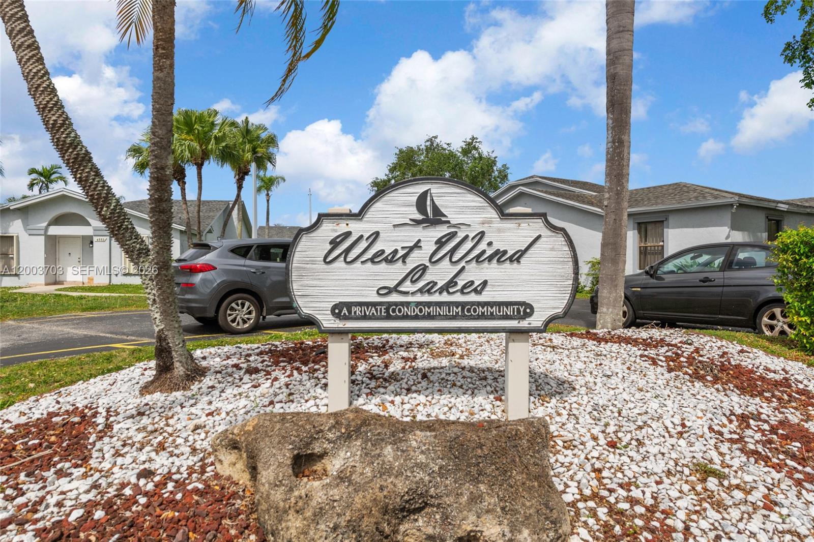 6696 Sw 152nd Place 27-96 Property Photo 1