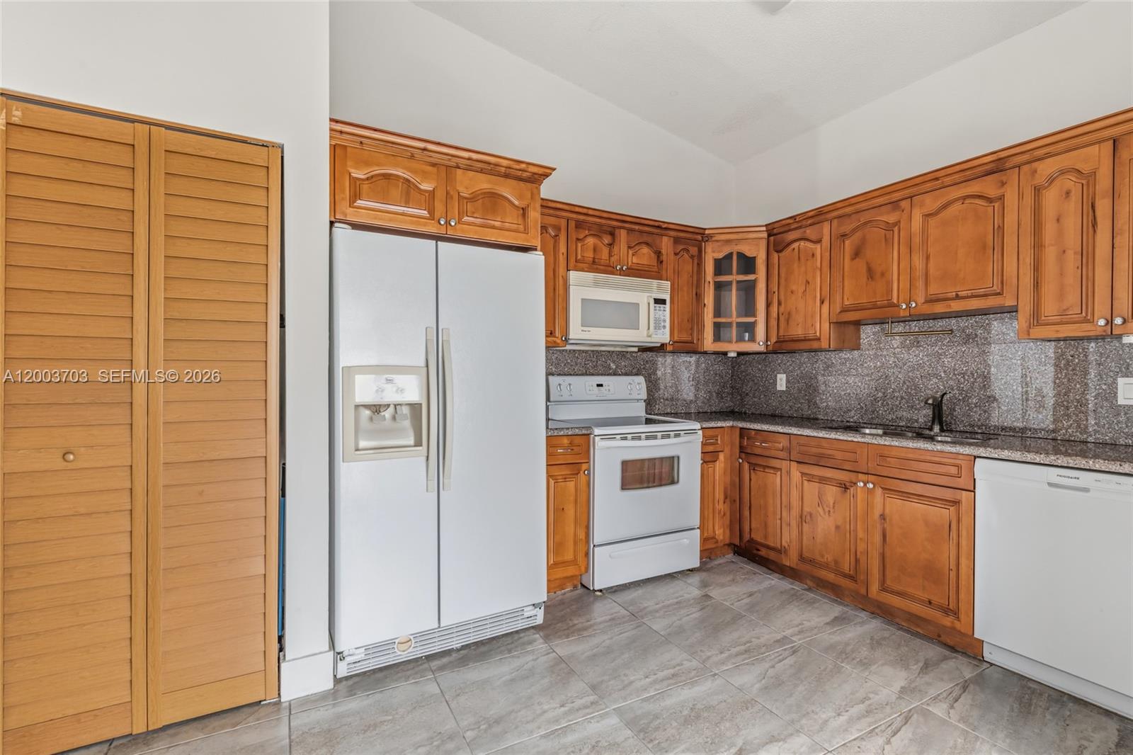 6696 Sw 152nd Place 27-96 Property Photo 13