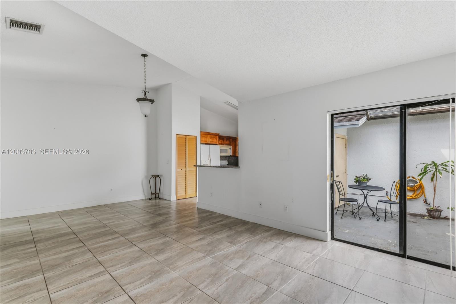 6696 Sw 152nd Place 27-96 Property Photo 15