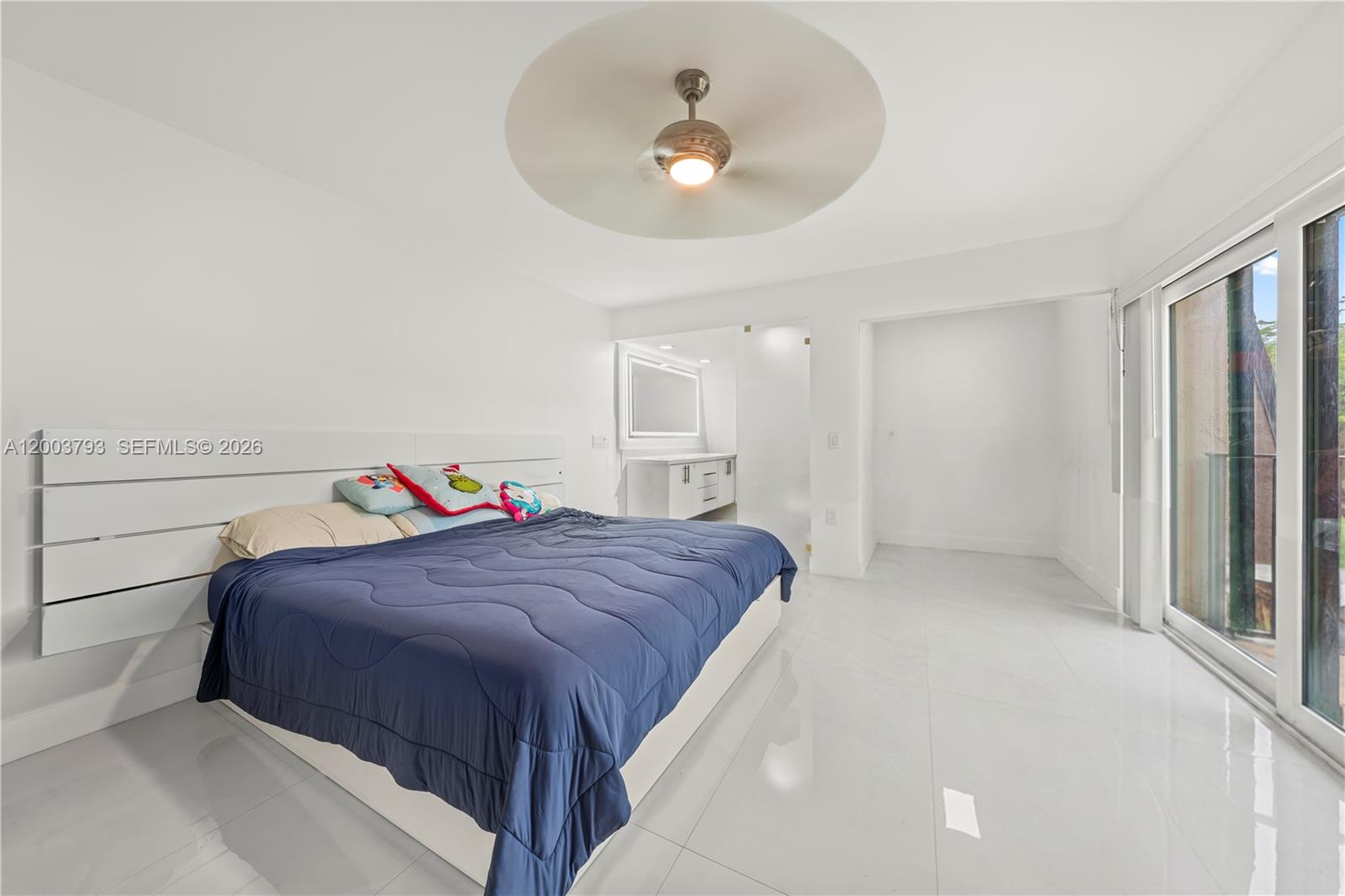 4089 Forest Hill Drive Property Photo 4