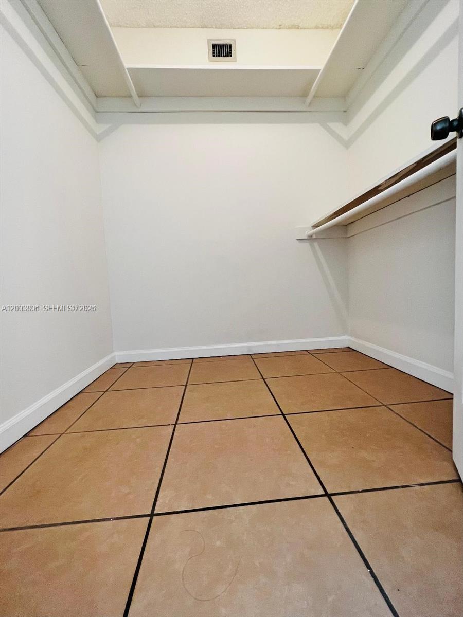 401 Golden Isles Drive 1011 Property Photo 24