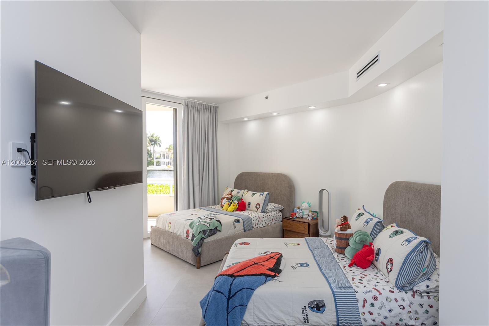 20191 E Country Club Drive Th9 Property Photo 27