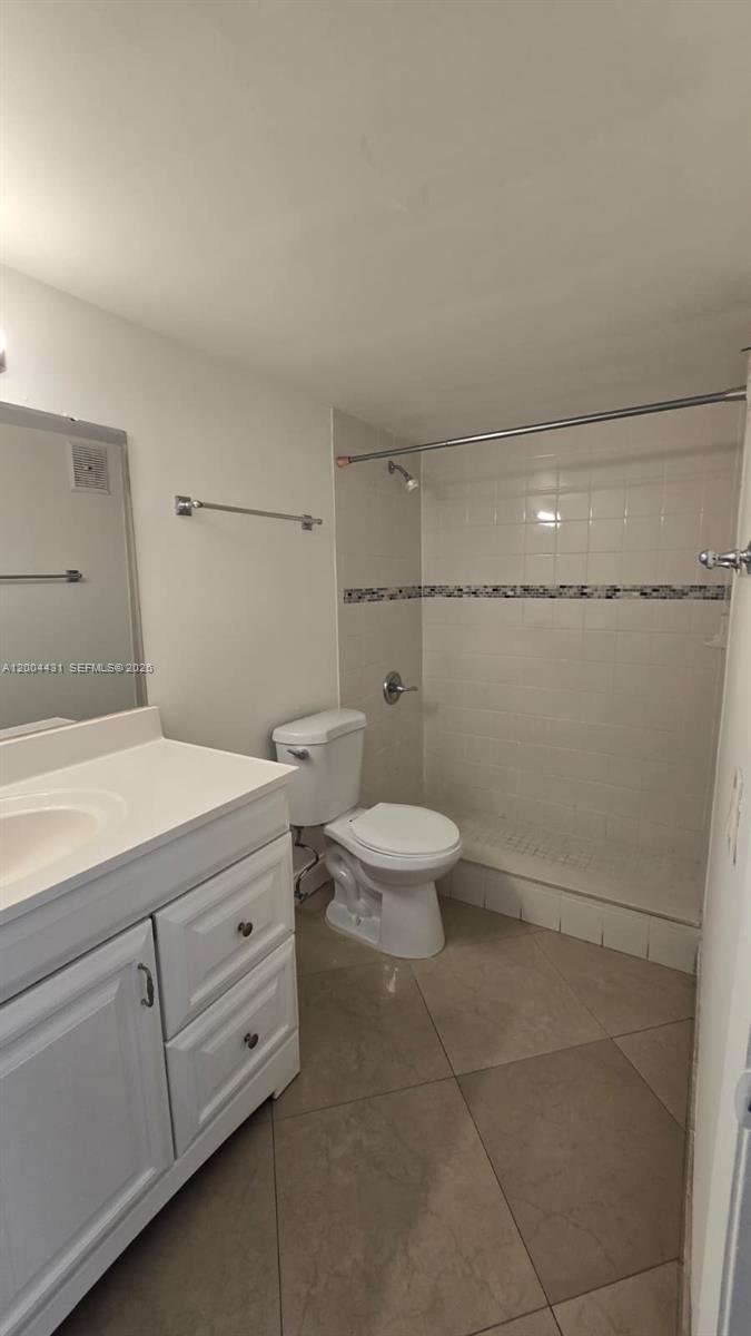 A12004431 Property Photo 14