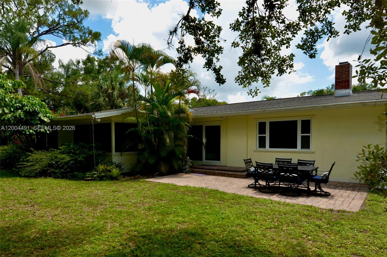 18220 Elmwood Property Photo 3