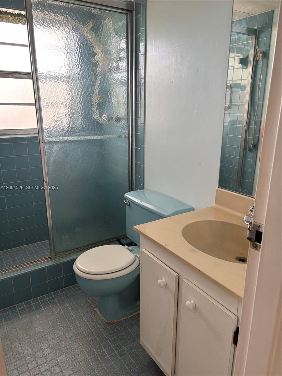 1045 Country Club Drive 307 Property Photo 16