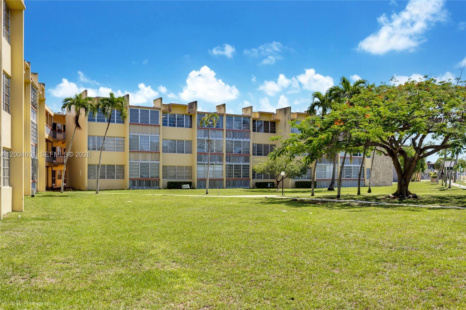1551 Ne Miami Gardens Drive 322 Property Photo 2