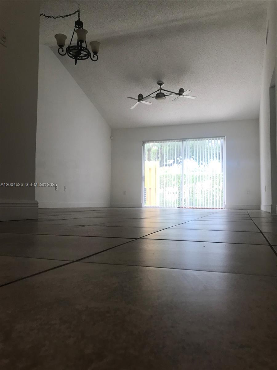 3825 Nw 90th Avenue 3825 Property Photo 3