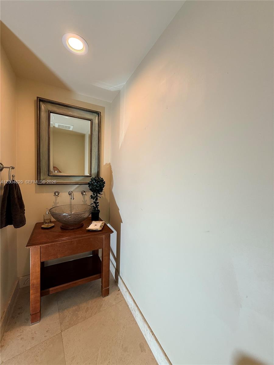 333 Las Olas Way 304 Property Photo 10