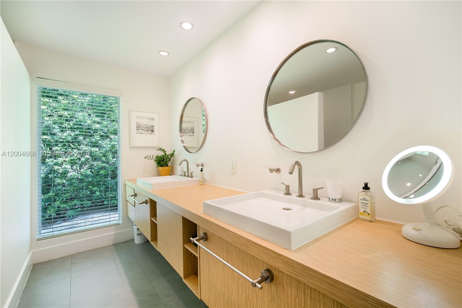 861 Harbor Drive Property Photo 29