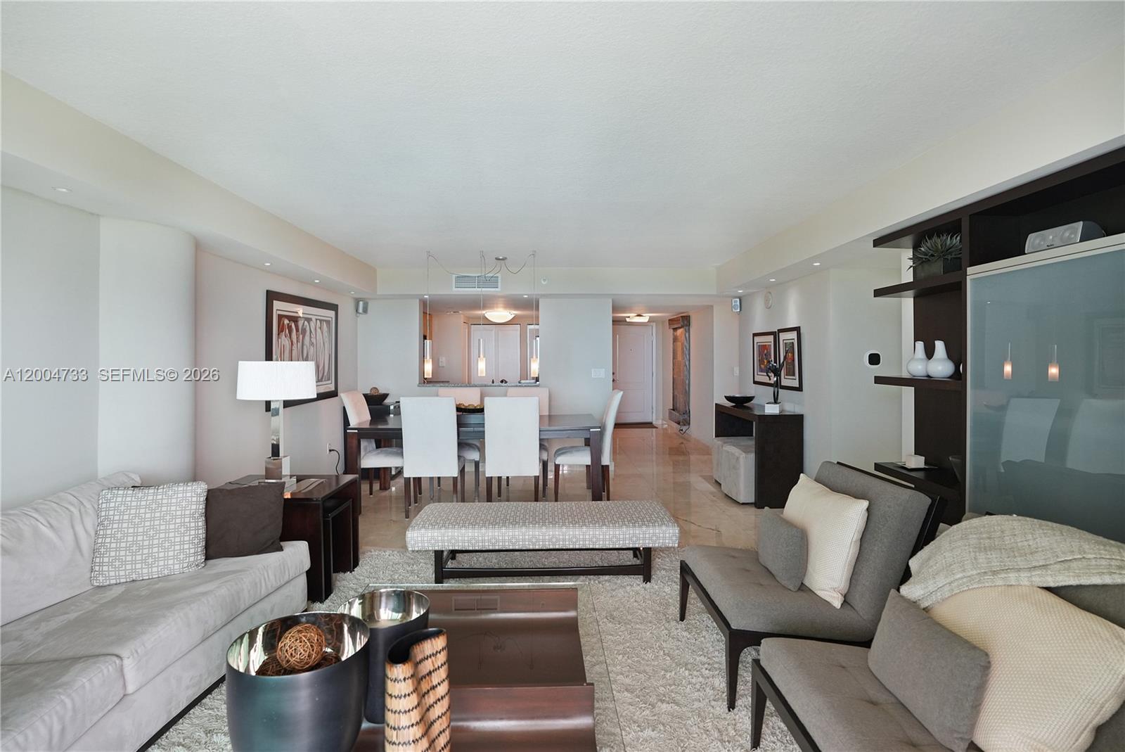 2101 Brickell Avenue 1812 Property Photo 4