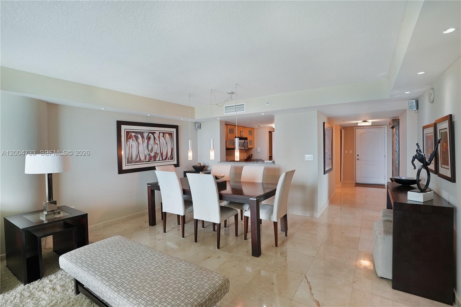 2101 Brickell Avenue 1812 Property Photo 8