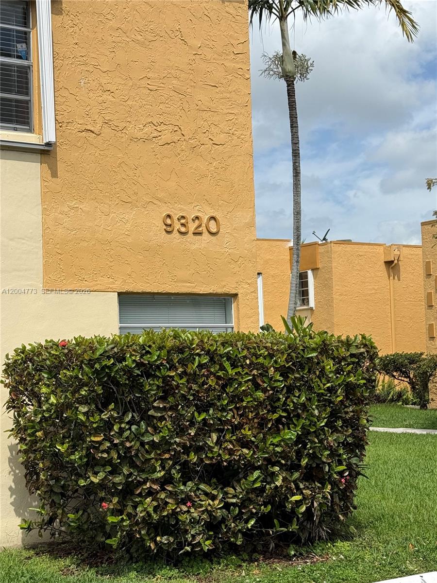 9320 W Flagler Street 201d Property Photo 2