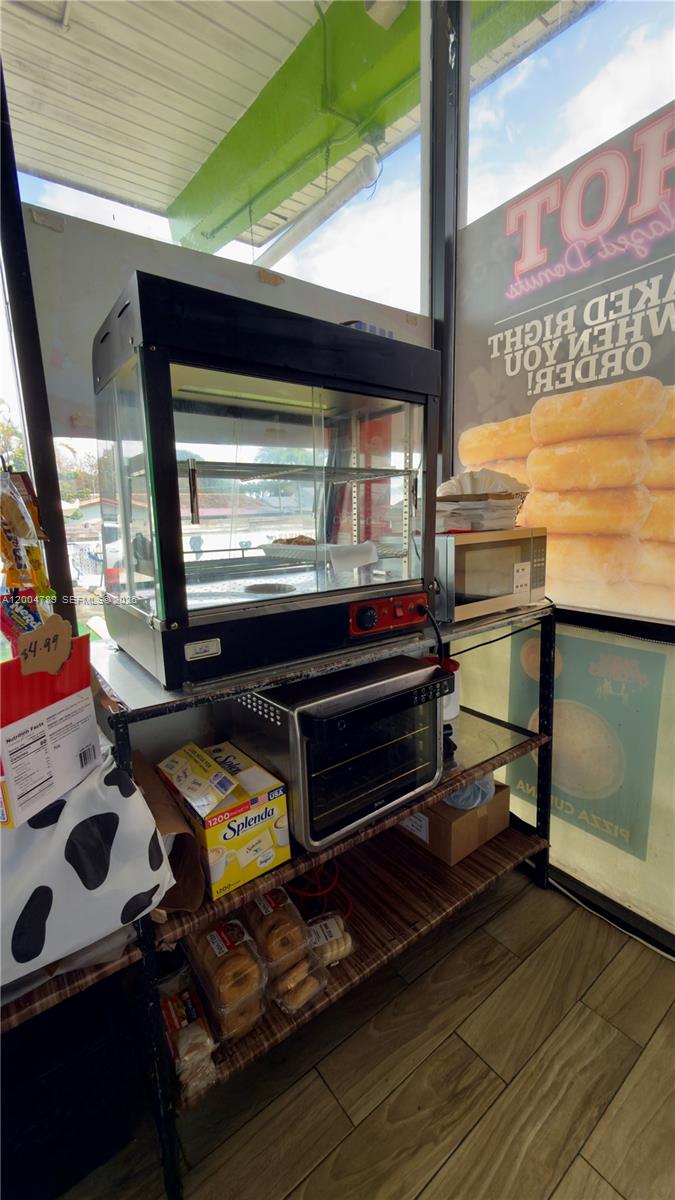 Farm Store Coral Gables Property Photo 10