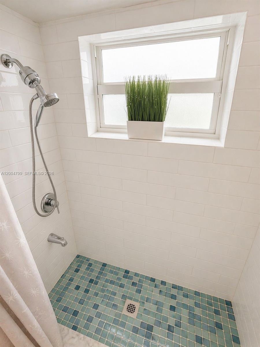 7904 West Drive 602 Property Photo 13