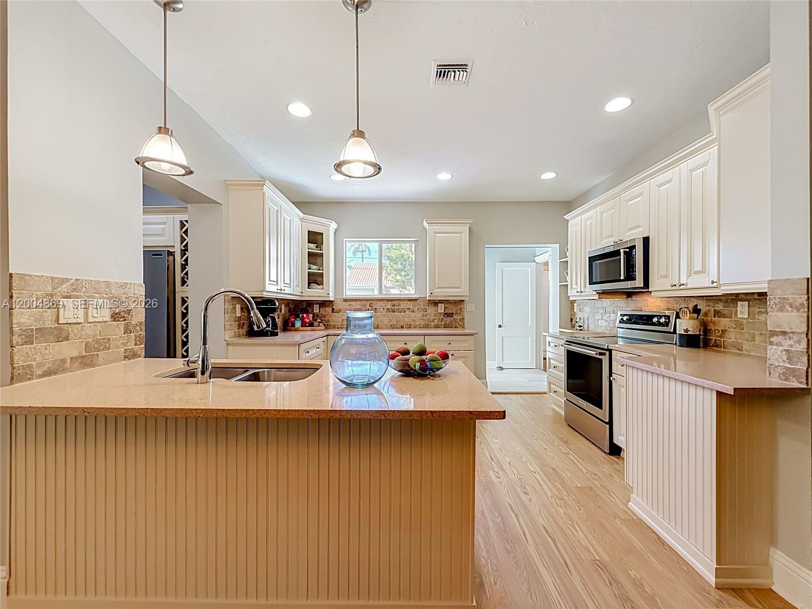 1029 Harrison Street Property Photo 12