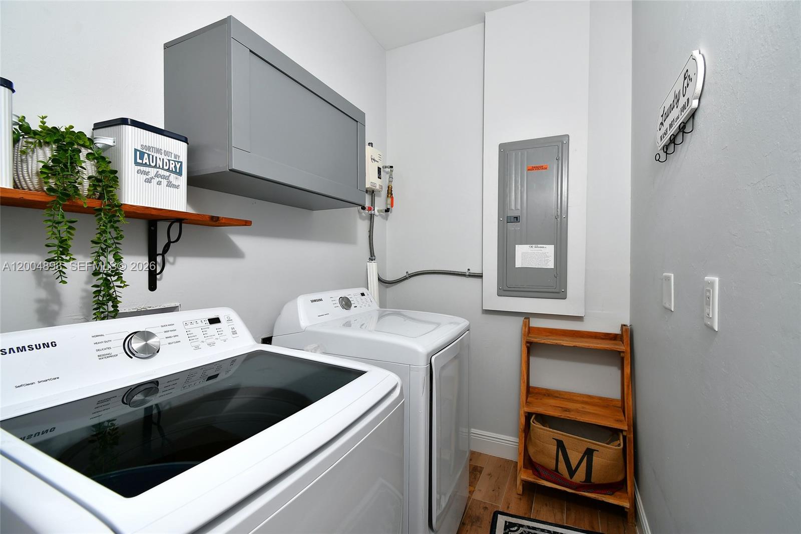 7655 17th Place Property Photo 10