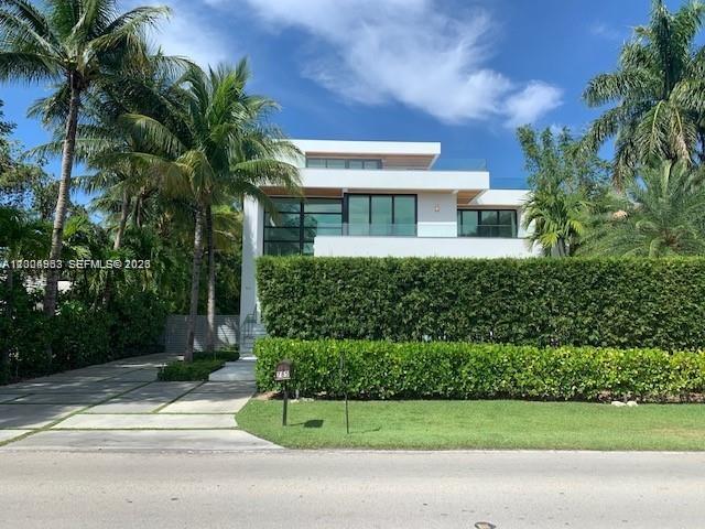 785 Harbor Drive Property Photo 1