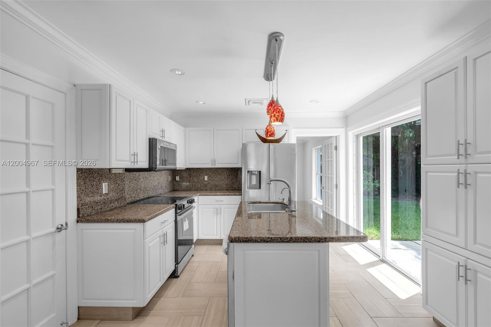 A12004967 Property Photo 8