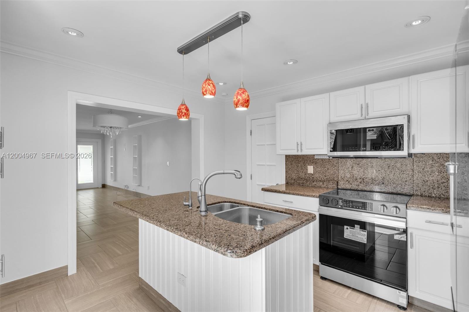 A12004967 Property Photo 10