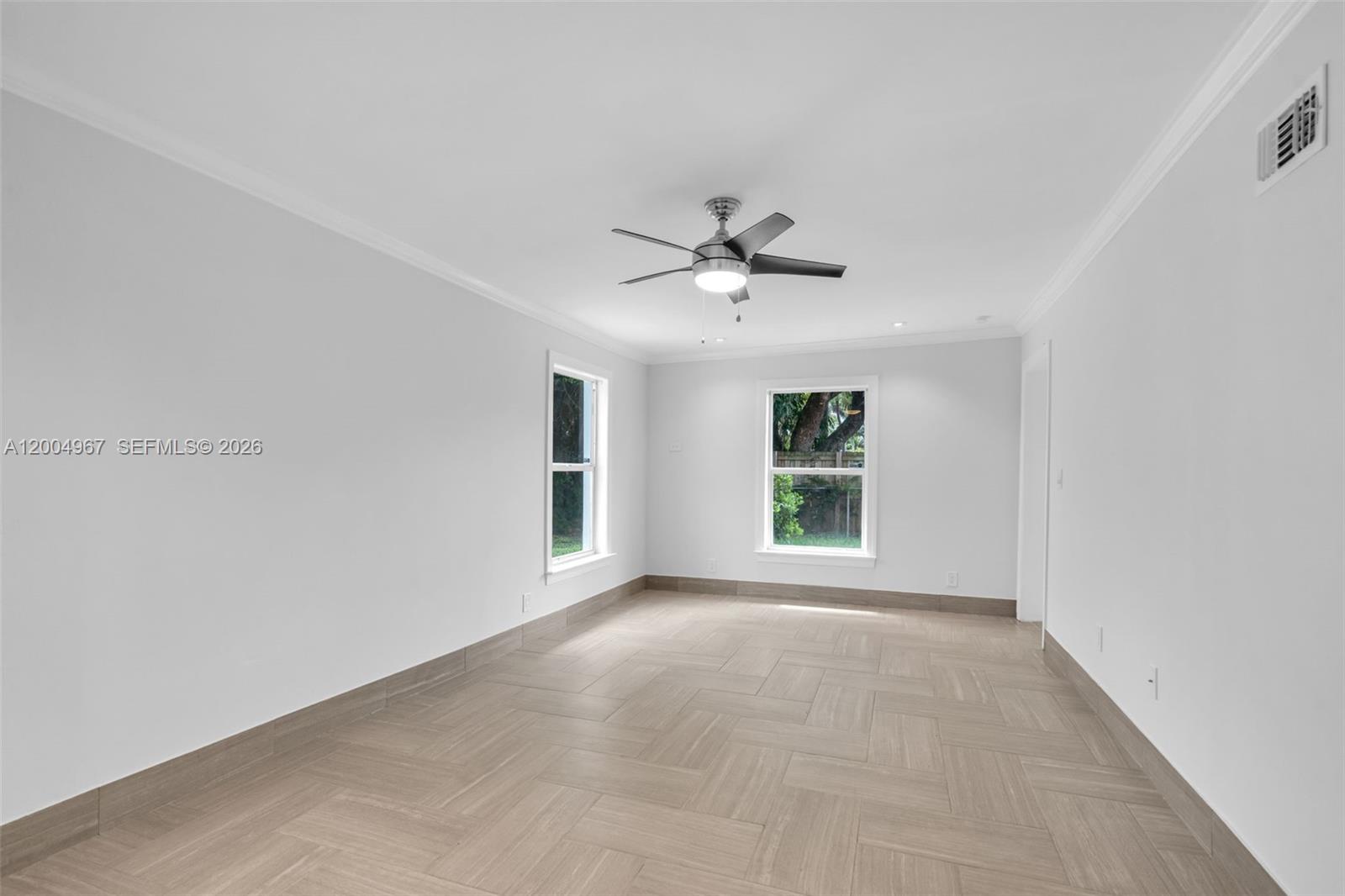 A12004967 Property Photo 13