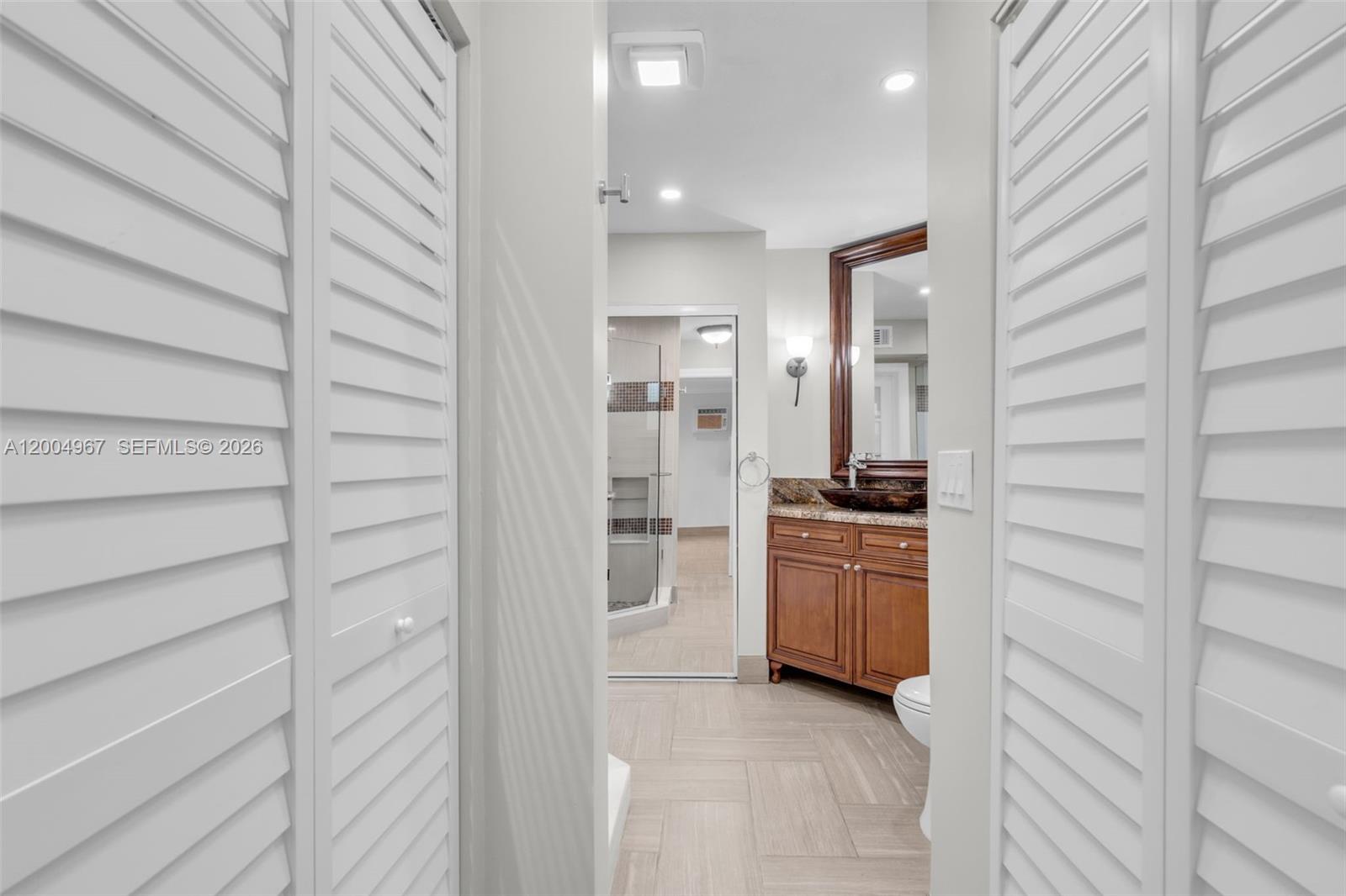 A12004967 Property Photo 16