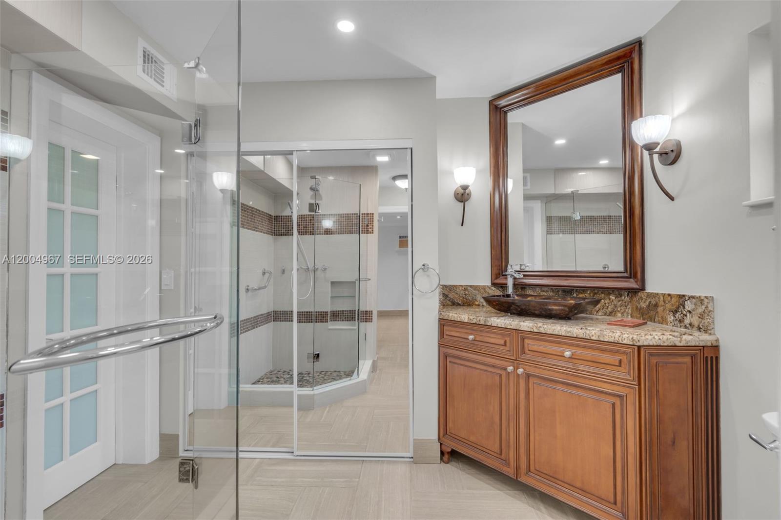 A12004967 Property Photo 20