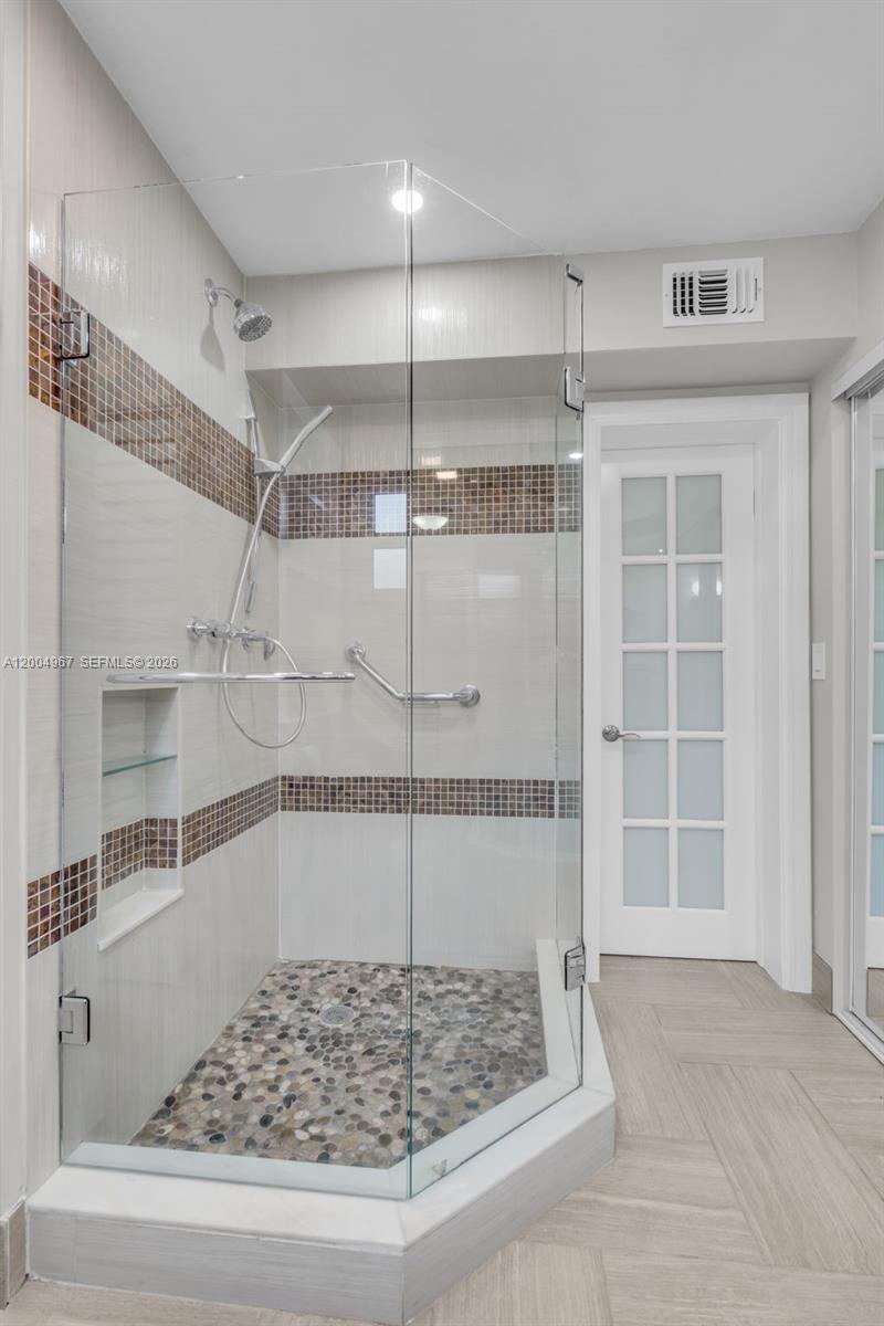 A12004967 Property Photo 21