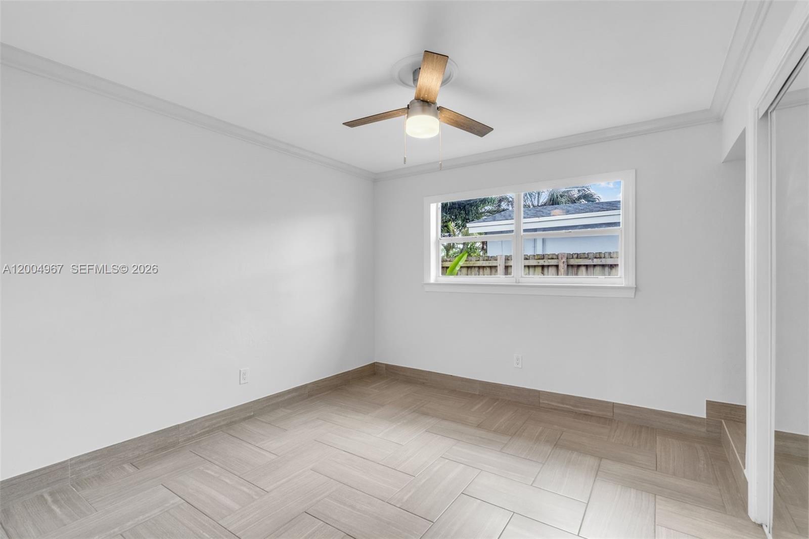 A12004967 Property Photo 29
