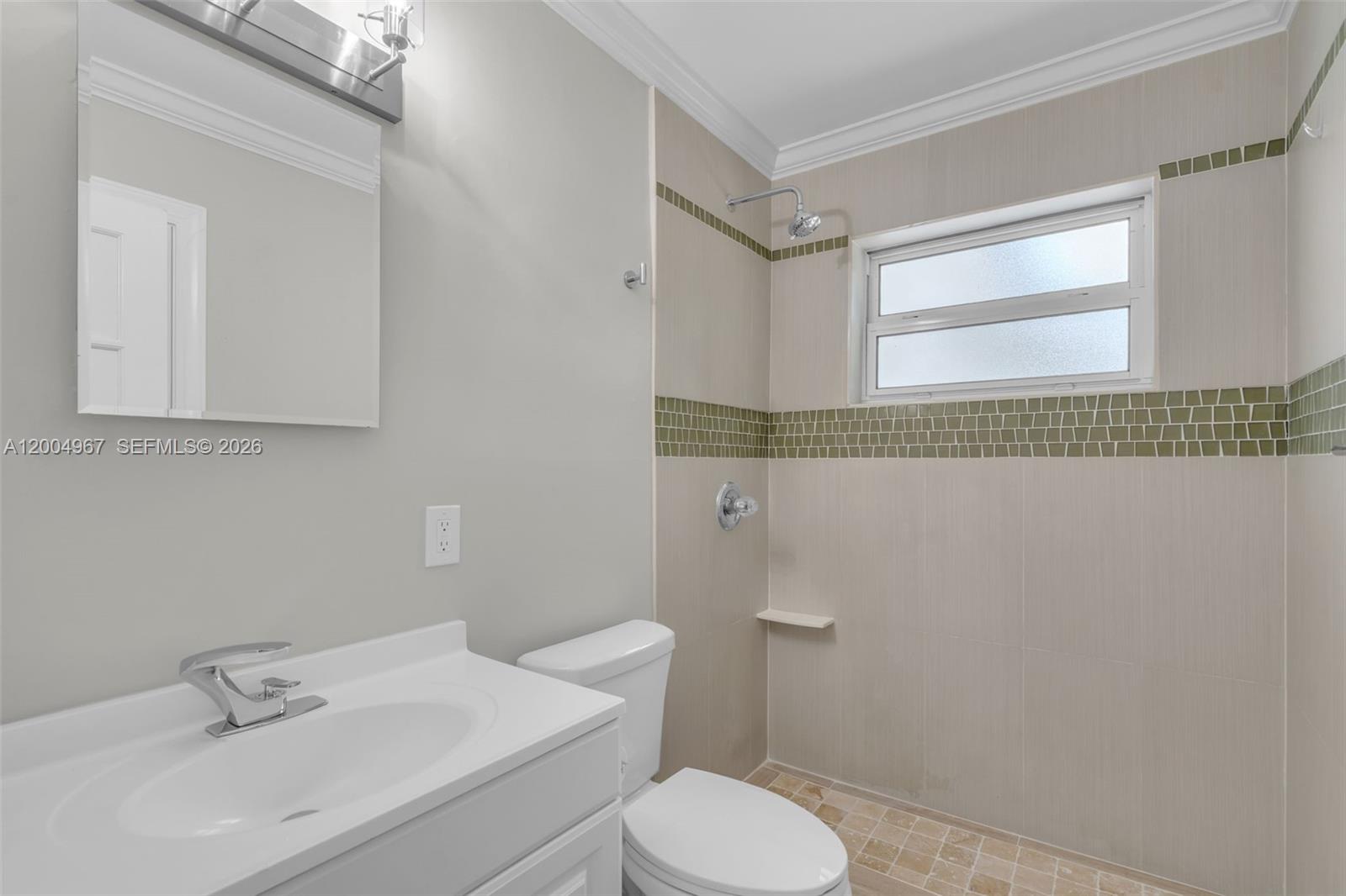 A12004967 Property Photo 33
