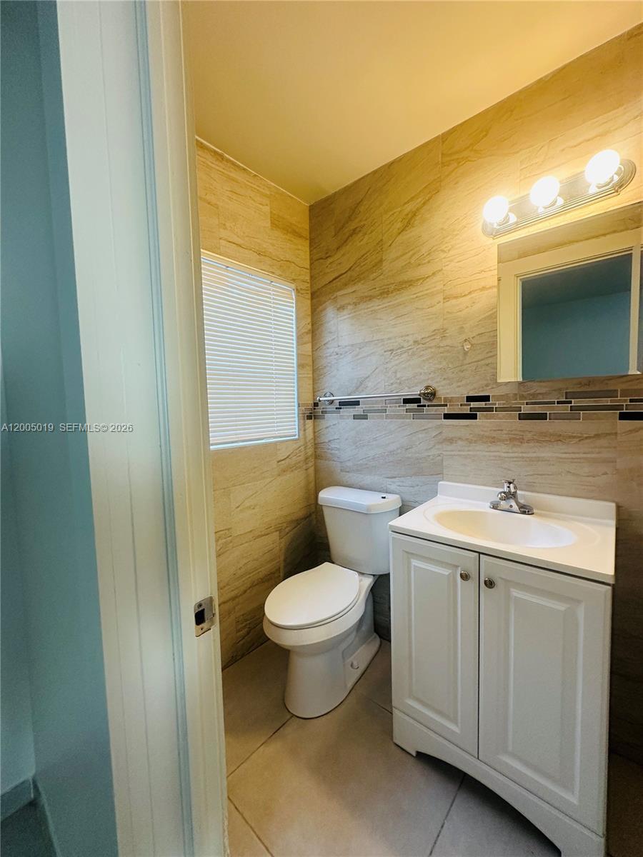 1708 Van Buren Street 3 Property Photo 5