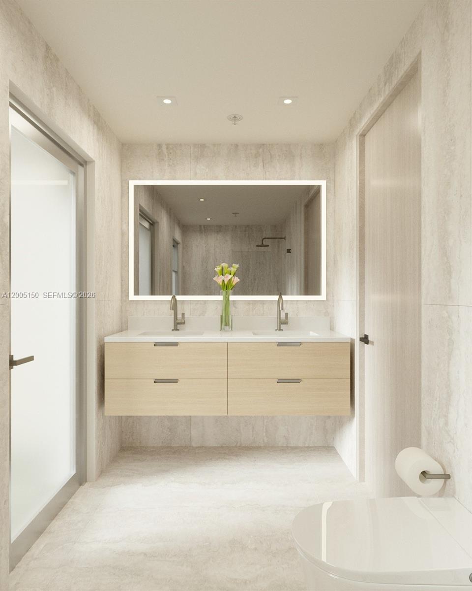 250 Collins Avenue 107 Property Photo 14