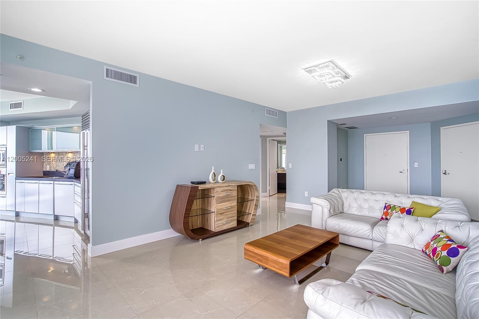 18201 Collins Avenue 1701 Property Photo 5