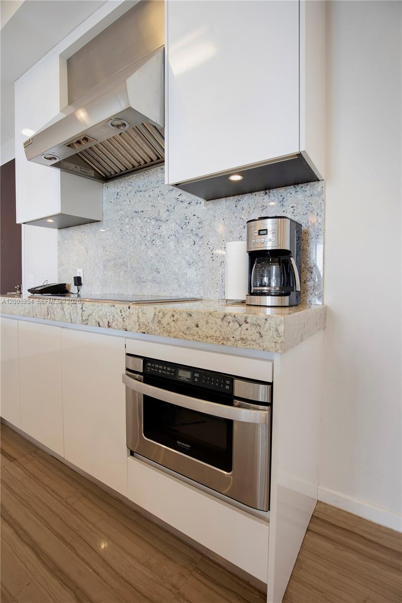 9705 Collins Avenue 1805n Property Photo 10