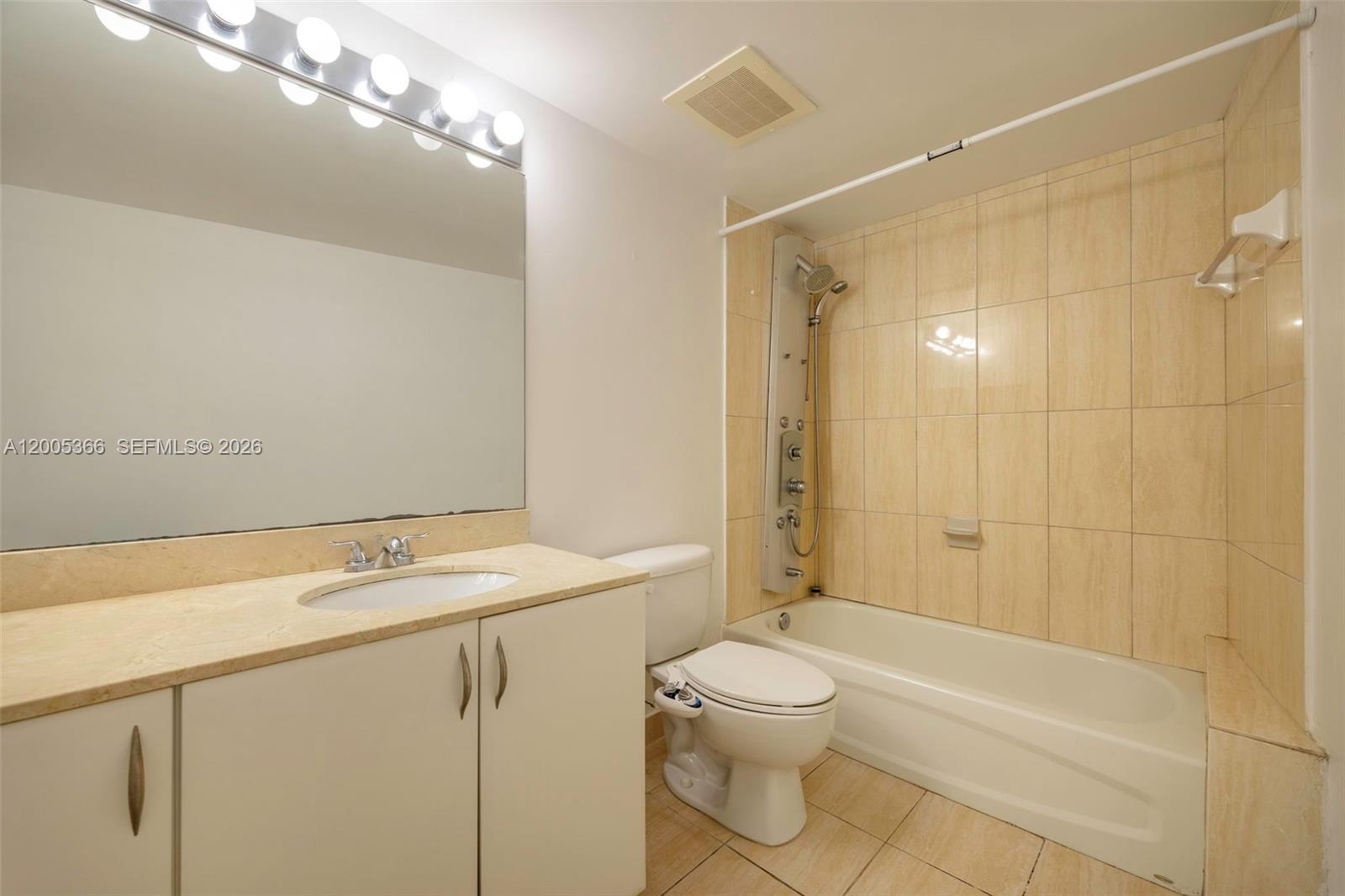 1750 N Bayshore Drive 3801 Property Photo 18