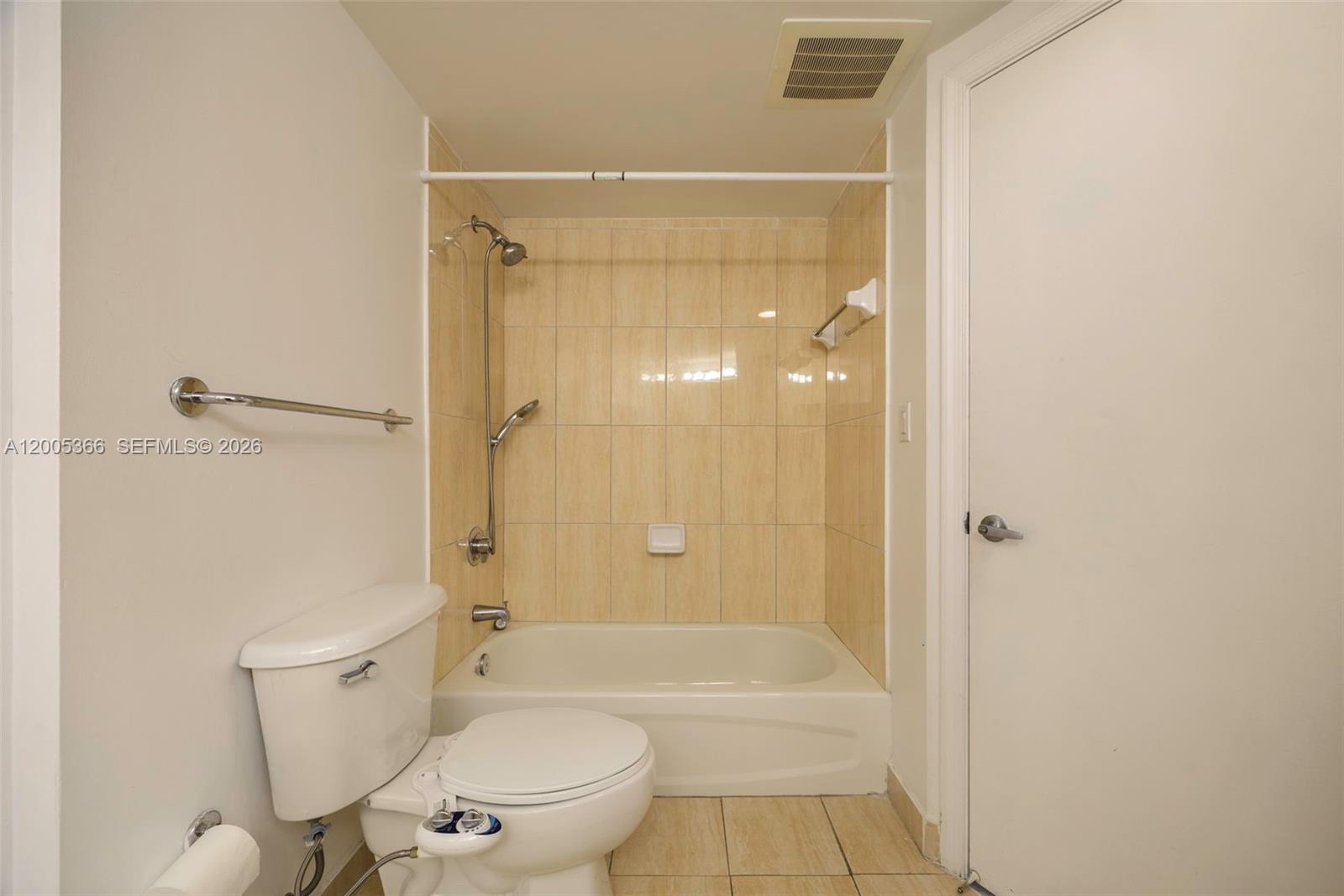 1750 N Bayshore Drive 3801 Property Photo 20
