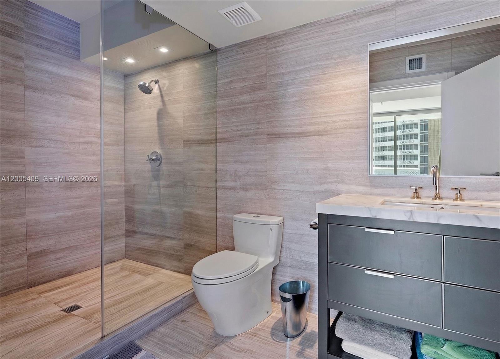 10 Venetian Way 804 Property Photo 24