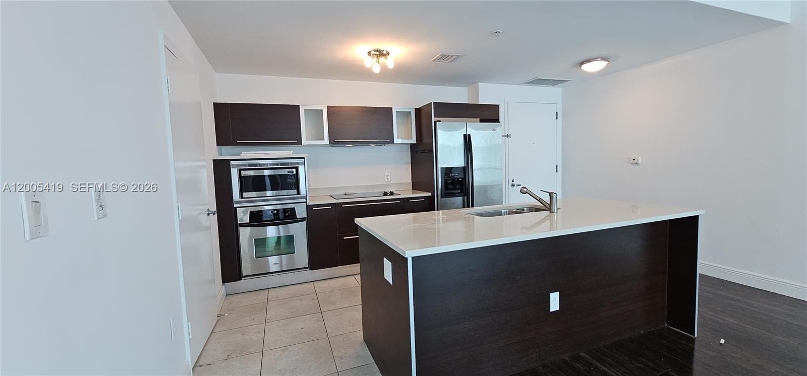 1900 N Bayshore Drive 1617 Property Photo 1