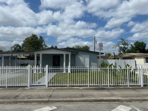 841 Hialeah Drive Property Photo 1