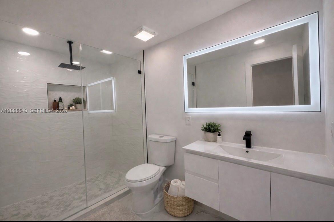 1810 Ne 161st Street Property Photo 22