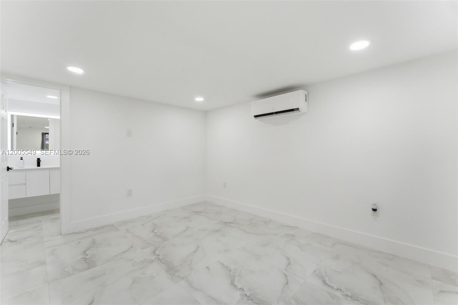 1810 Ne 161st Street Property Photo 29